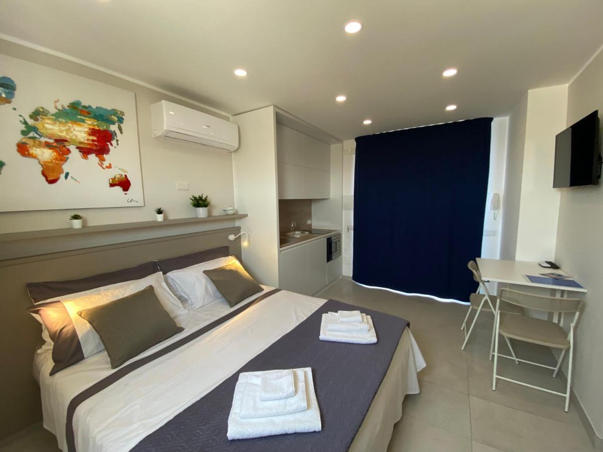 Appartement Stupenda Mansarda Vista Mare à Torre Pali Extérieur photo